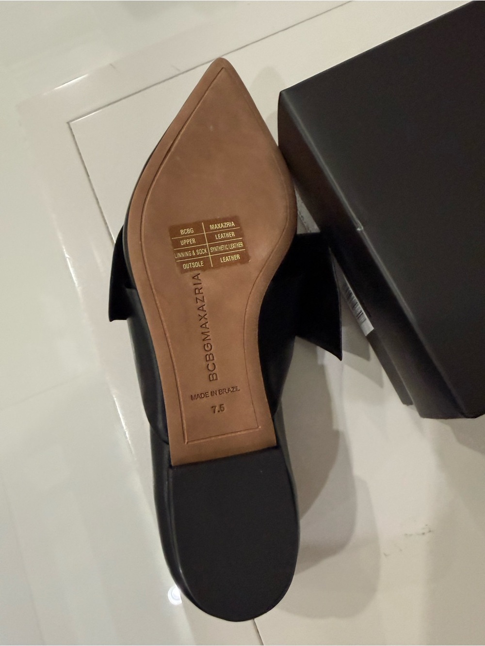 BCBGMaxAzria Black Pointed-Toe Knot Flat - Picture 4 of 4